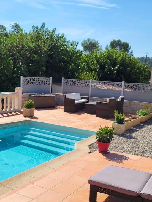 Cosy Rez-De-Jardin De Villa Brignoles Esterno foto